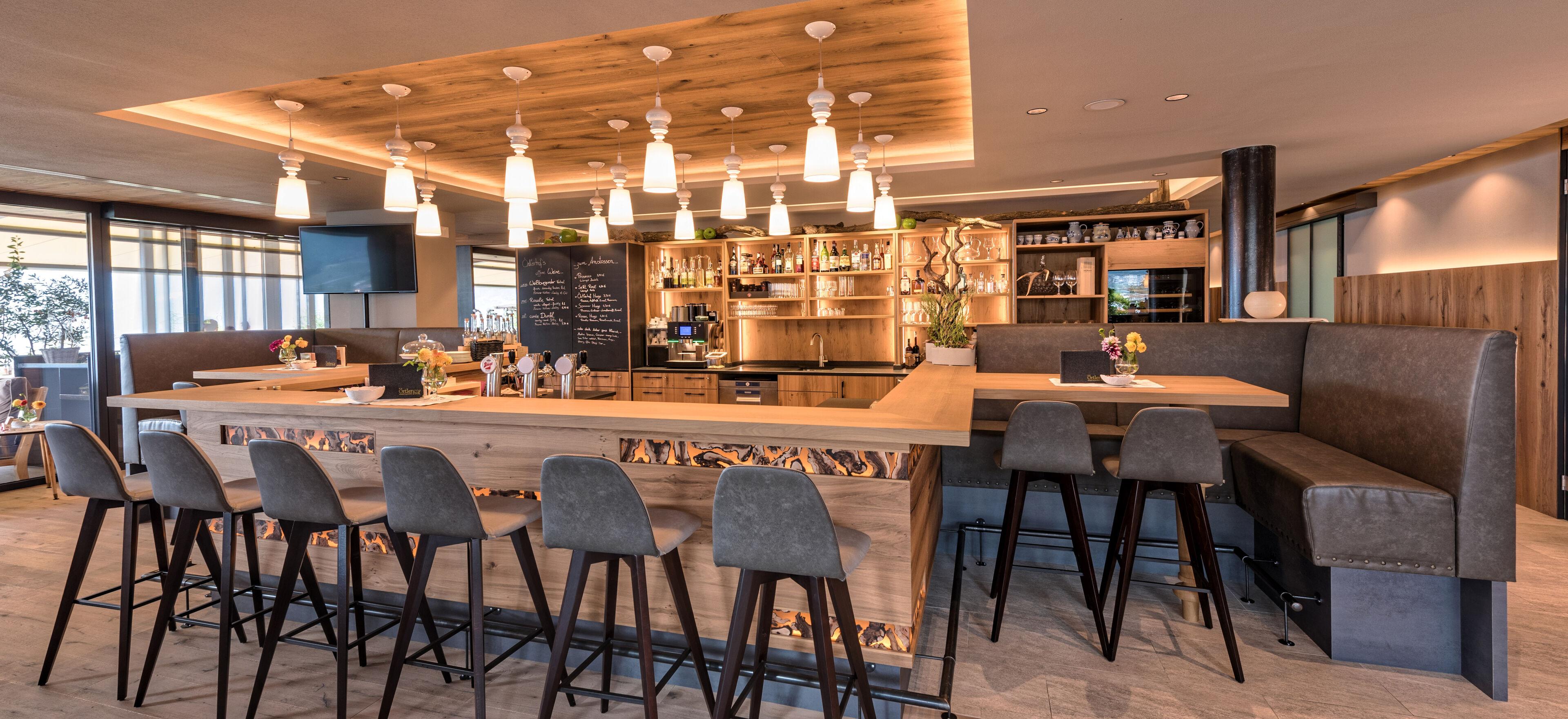 Bar Bar