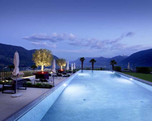 Infinity Pool Infinity Pool